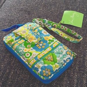 Vera Bradley Wristlet, NWT, English Meadow